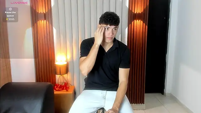 Snapshot of Justin_mack chatting on October 9, 11:52 am Justin mack online show from October 9, 11:52 am