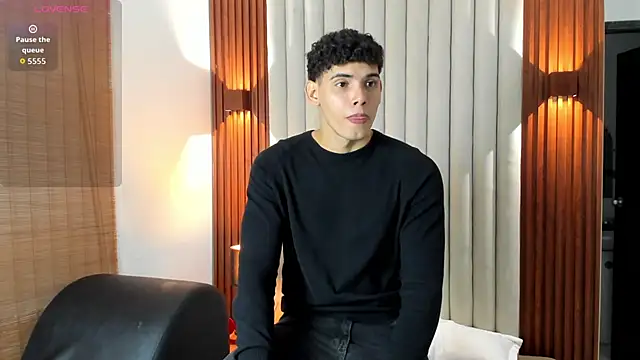 Snapshot of Justin_mack chatting on October 19, 11:44 am Justin mack online show from October 19, 11:44 am