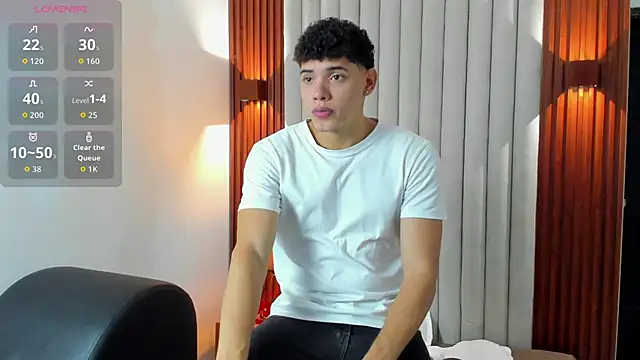 Snapshot of Justin_mack chatting on October 23, 11:20 am Justin mack online show from October 23, 11:20 am