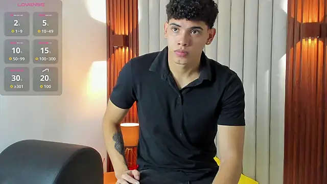 Snapshot of Justin_mack chatting on October 29, 11:34 am Justin mack online show from October 29, 11:34 am