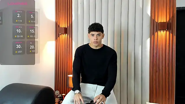 Snapshot of Justin_mack chatting on November 15, 12:02 pm Justin mack online show from November 15, 12:02 pm