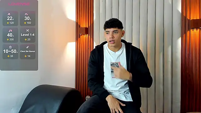 Snapshot of Justin_mack chatting on November 21, 11:42 am Justin mack online show from November 21, 11:42 am