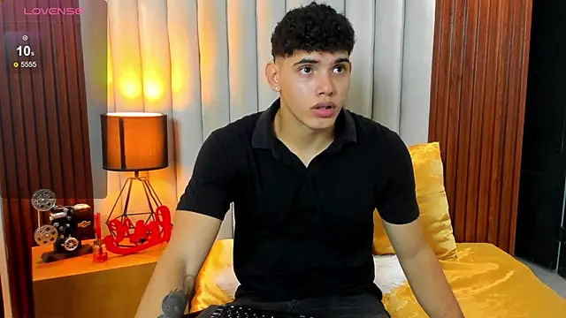 Snapshot of Justin_mack chatting on November 25, 7:36 pm Justin mack online show from November 25, 7:36 pm