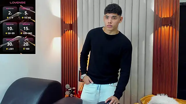 Snapshot of Justin_mack chatting on November 27, 7:16 pm Justin mack online show from November 27, 7:16 pm