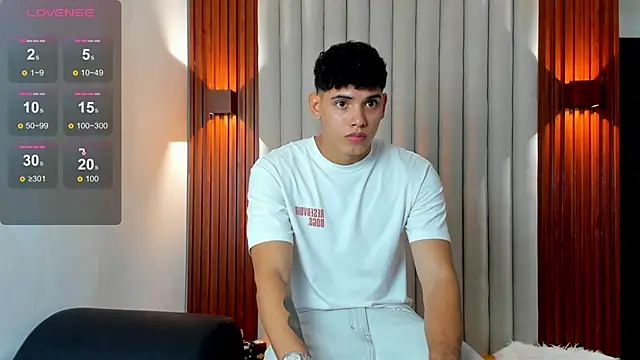 Snapshot of Justin_mack chatting on November 28, 5:59 pm Justin mack online show from November 28, 5:59 pm