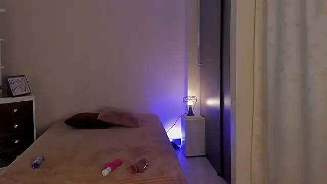 leahaltomm online show from March 15, 11:28 pm