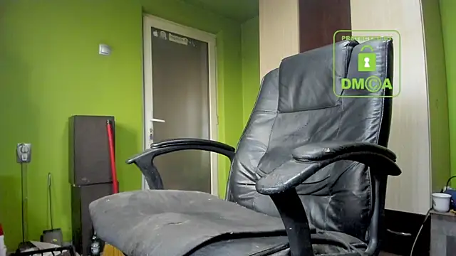 Snapshot of BigCumShoot chatting on February 9, 7:27 am BigCumShoot online show from February 9, 7:27 am