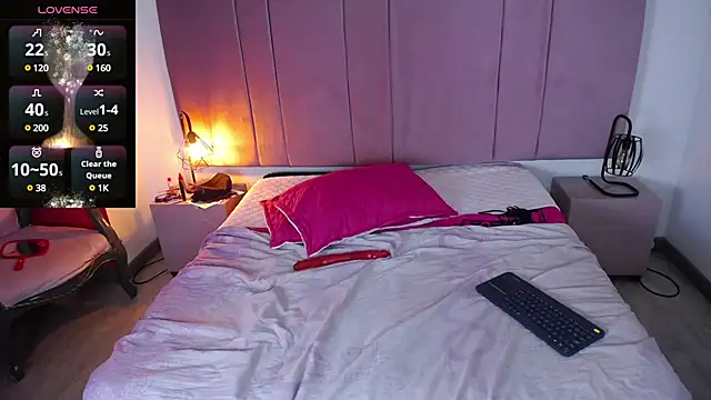 Snapshot of Engelth_ chatting on February 9, 3:56 pm Engelth online show from February 9, 3:56 pm