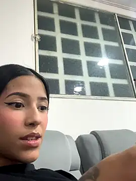 Snapshot of vicky_bass chatting on October 23, 4:01 am vicky bass online show from October 23, 4:01 am