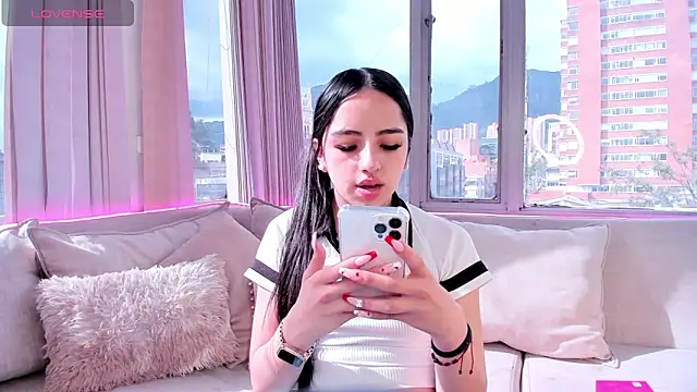 Daphne chers online show from December 2, 7:53 pm