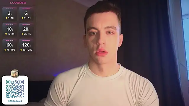 Snapshot of VincentSmith02 chatting on January 31, 9:59 am VincentSmith02 online show from January 31, 9:59 am