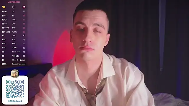 Snapshot of VincentSmith02 chatting on February 13, 1:05 pm VincentSmith02 online show from February 13, 1:05 pm