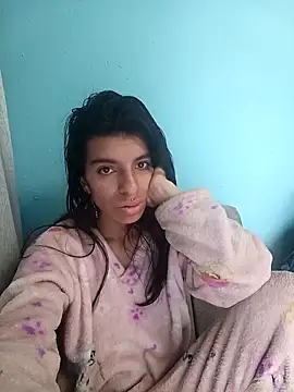 Snapshot of Ariell_Kieran chatting on September 13, 6:08 pm Ariell Kieran online show from September 13, 6:08 pm