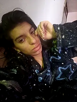 Snapshot of Ariell_Kieran chatting on November 29, 1:36 pm Ariell Kieran online show from November 29, 1:36 pm