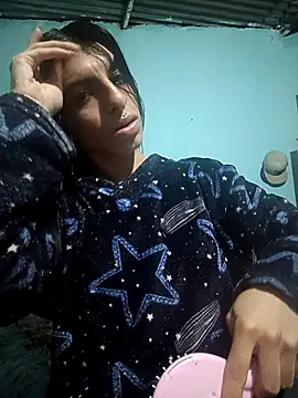 Snapshot of Ariell_Kieran chatting on November 30, 3:21 am Ariell Kieran online show from November 30, 3:21 am