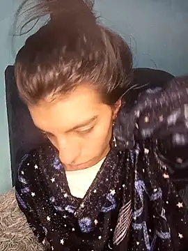 Ariell Kieran online show from January 17, 5:34 am