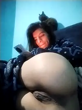 Ariell Kieran online show from February 27, 3:39 am