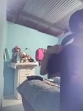 Ariell Kieran online show from April 12, 10:15 pm