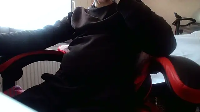 Snapshot of balkis30 chatting on February 13, 11:39 am balkis30 online show from February 13, 11:39 am