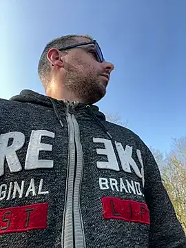 Snapshot of balkis30 chatting on March 17, 9:01 am balkis30 online show from March 17, 9:01 am