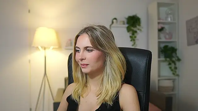 catecrago  online show from December 2, 9:03 am