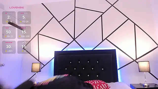 Liiam smith  online show from March 10, 6:45 pm