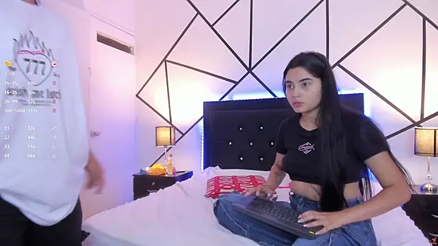 Liiam smith  online show from March 21, 9:45 pm