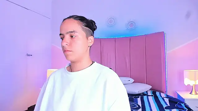 Liiam smith  online show from September 11, 1:11 pm