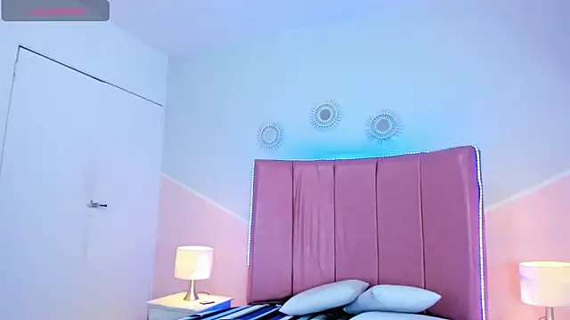 Liiam smith  online show from November 12, 12:49 pm