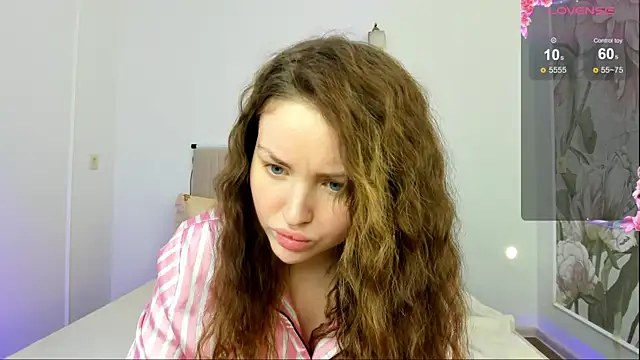 Snapshot of Lora_Rosee chatting on February 11, 8:48 am Lora Rosee online show from February 11, 8:48 am