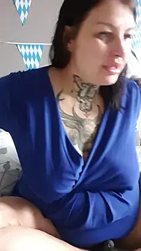 CannabisQueenn online show from September 30, 7:24 am