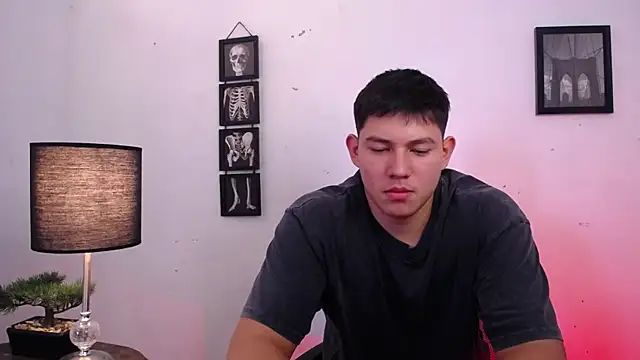 JamesCr  online show from November 6, 2:51 pm