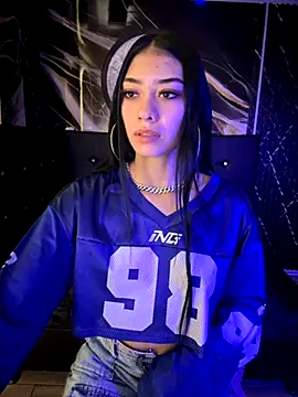 Snapshot of TayylorSexx chatting on November 23, 4:23 am TayylorSexx online show from November 23, 4:23 am