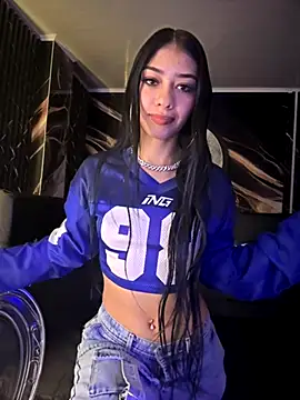 Snapshot of TayylorSexx chatting on November 23, 4:29 pm TayylorSexx online show from November 23, 4:29 pm