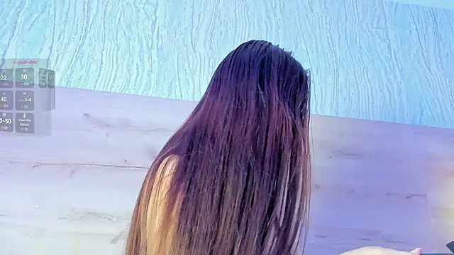 Snapshot of bella_lovers_ chatting on February 12, 12:12 pm bella lovers online show from February 12, 12:12 pm