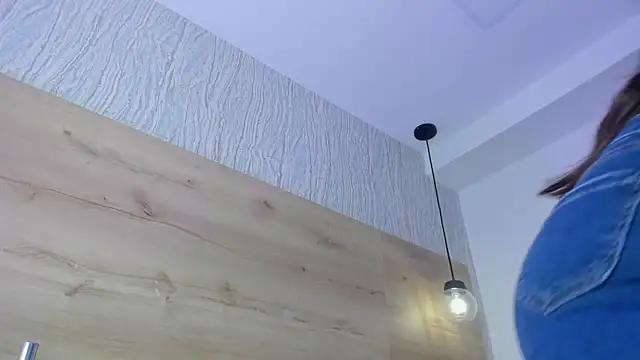 Snapshot of bella_lovers_ chatting on February 22, 12:19 pm bella lovers online show from February 22, 12:19 pm