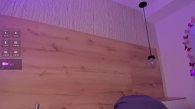 Snapshot of bella_lovers_ chatting on March 18, 3:42 pm bella lovers online show from March 18, 3:42 pm