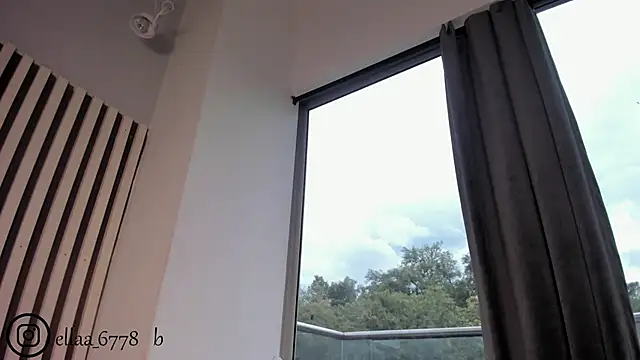 Snapshot of bella_lovers_ chatting on September 15, 12:27 pm bella lovers online show from September 15, 12:27 pm