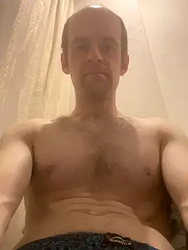 Snapshot of LynnAhNight chatting on October 22, 3:29 am LynnAhNight online show from October 22, 3:29 am