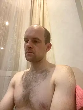 Snapshot of LynnAhNight chatting on November 5, 3:28 am LynnAhNight online show from November 5, 3:28 am