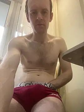 LynnAhNight online show from April 10, 3:56 am