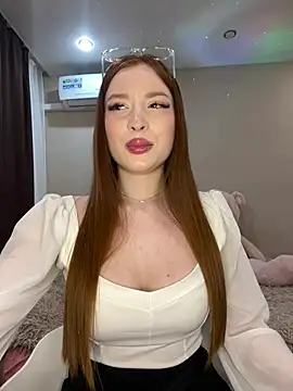 Snapshot of JessRoal chatting on February 28, 1:03 pm JessRoal online show from February 28, 1:03 pm