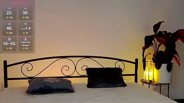 Maytaai online show from September 22, 8:11 pm