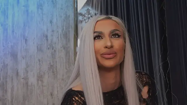 KarlaBart online show from January 8, 8:22 pm