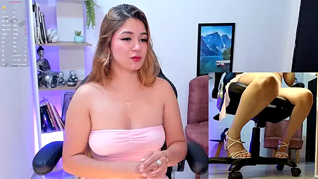 Snapshot of Nathalie_29 chatting on October 7, 2:53 am Nathalie 29 online show from October 7, 2:53 am