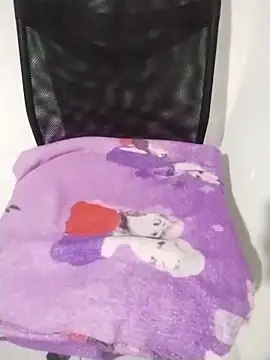 Snapshot of yannaluuxehot chatting on March 18, 4:04 am yannaluuxehot online show from March 18, 4:04 am