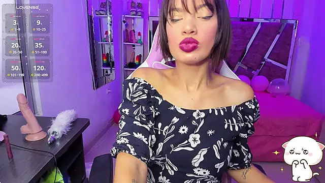 Snapshot of PamelaAddams_ chatting on February 7, 4:06 am PamelaAddams online show from February 7, 4:06 am