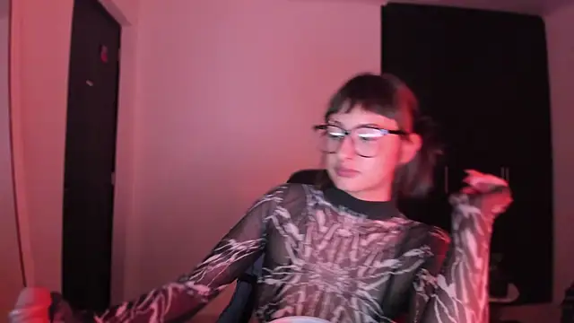 ggor4w33 online show from October 5, 11:46 pm