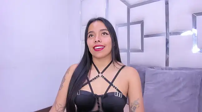 Snapshot of ZoeWan69 chatting on February 11, 10:59 am ZoeWan69 online show from February 11, 10:59 am