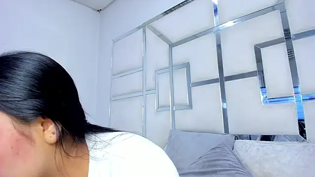 Snapshot of ZoeWan69 chatting on October 24, 12:01 pm ZoeWan69 online show from October 24, 12:01 pm